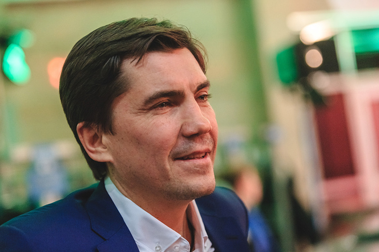    По сообщениям сразу нескольких источников, Игорь Никитин в ближайшее время расторгнет контракт с «Локомотивом» и продолжит работу в ЦСКА.   
Фото: «БИЗНЕС Online»