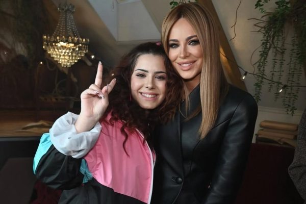    Ани Лорак показала дочь. Фото: соцсети