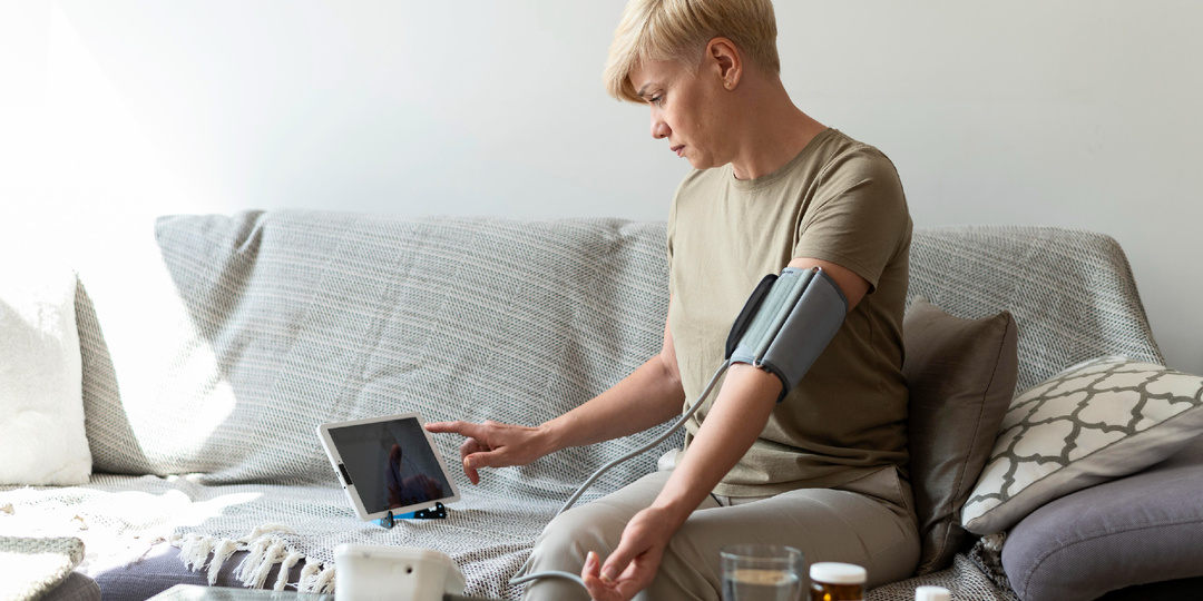 Высокое давление: что делать? Советы кардиолога для всей семьи