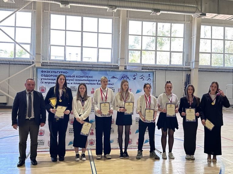    В училище Олимпийского резерва Оренбурга наградили лучших студентов и преподавателей Антон Пичурин
