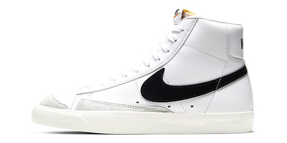 Nike Blazer. Культовая линейка, благодаря которой кеды перекочевали из спорта в повседневные образы. С модели Blazer, созданной в 1973-м, начался тот Nike, который мы знаем сейчас. Она была разработана на первой фабрике Nike в Бивертоне, штат Орегон, где сейчас располагается штаб-квартира. Blazer также предназначались для баскетбола. Название взяли в честь местной команды НБА «Portland Trail Blazers».
Впоследствии Blazer нашли широчайшее применение от других видов спорта до коллабов с известными премиальными брендами. Профессиональные баскетболисты давно выступают в более легких моделях специально под них, зато линейка оказалась очень удачной для скейтборда. Но, безусловно, сейчас Blazer – это больше уличная, повседневная обувь. Модели бывают низкими, средними и высокими.