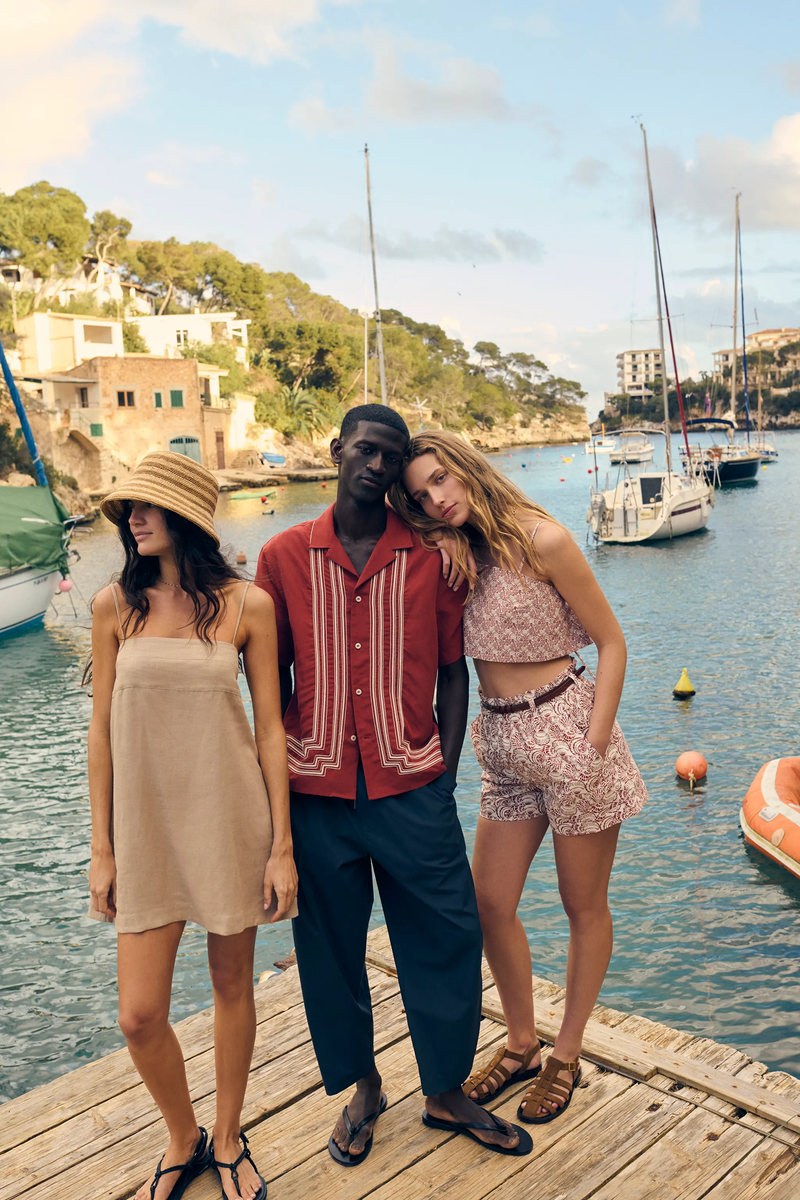    Banana Republic меняет позиционирование (фото 1)