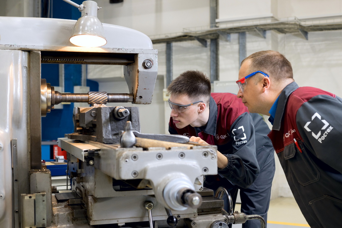 Студенты "Крыльяев Ростеха" с первого курса проходят практику на предприятиях ОДК