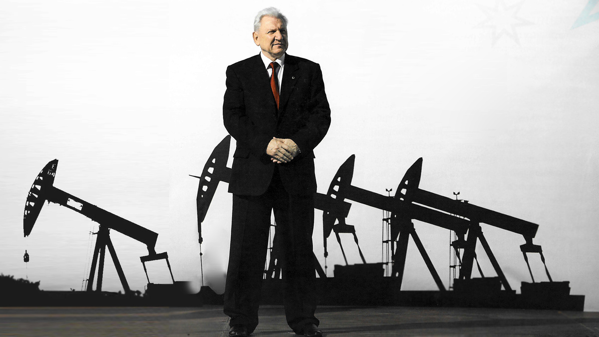    Юбилей отмечает первый губернатор, превративший Югру в «энергетическое сердце страны»