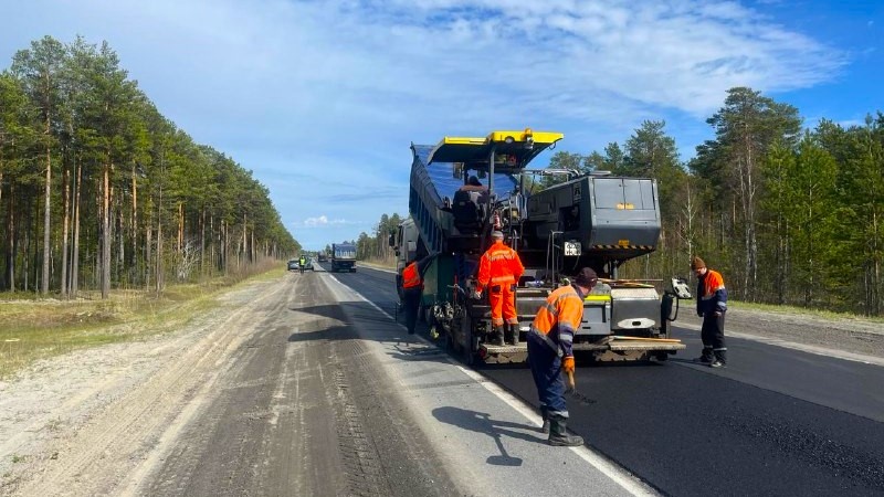    На автодороге Сургут - Лянтор появился новый асфальт