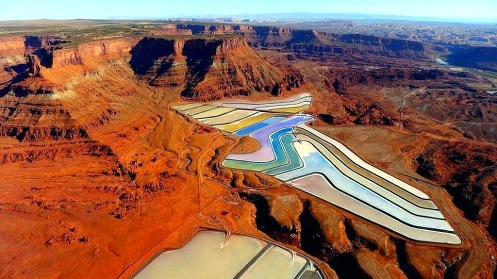 Калийные пруды в штате Юта, США. Источник: Яндекс картинки