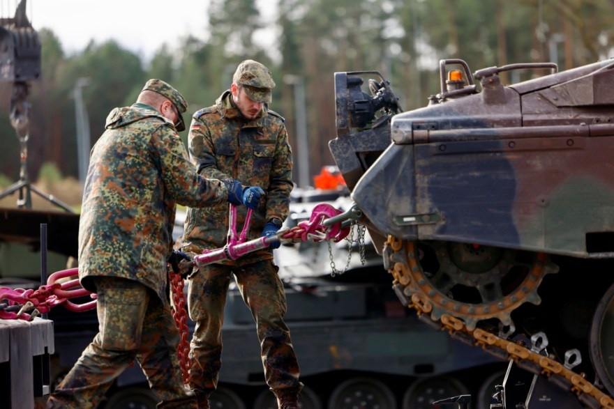    SWI: Швейцария разрешила Германии приобрести 71 «Леопард», но запретила передавать их Украине