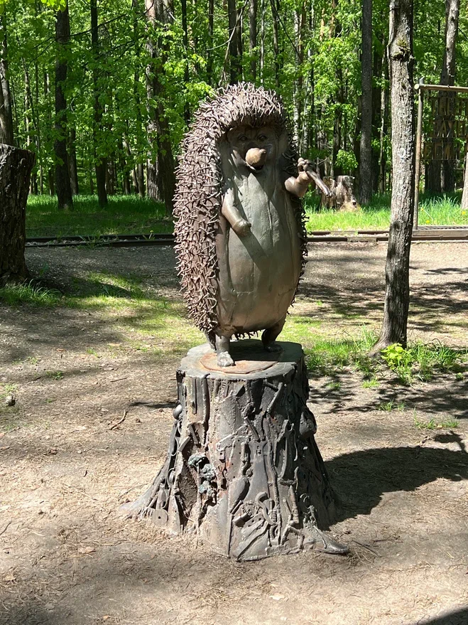 Скульптуры из металла В.В. Волкова, Парк им. Степанова, Иваново. Фото автора