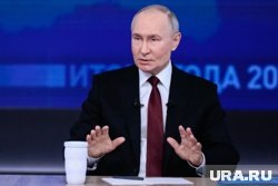     Фонд помощи тяжелобольным детям успешно развивается, подчеркнул президент Владимир Путин Роман Наумов © URA.RU