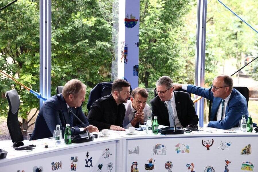 Вынашиввают новые миротворческие планы 