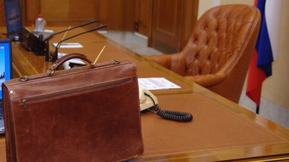    Губернатор. Пост. Отставка. Чиновник.. Источник: rupres.com