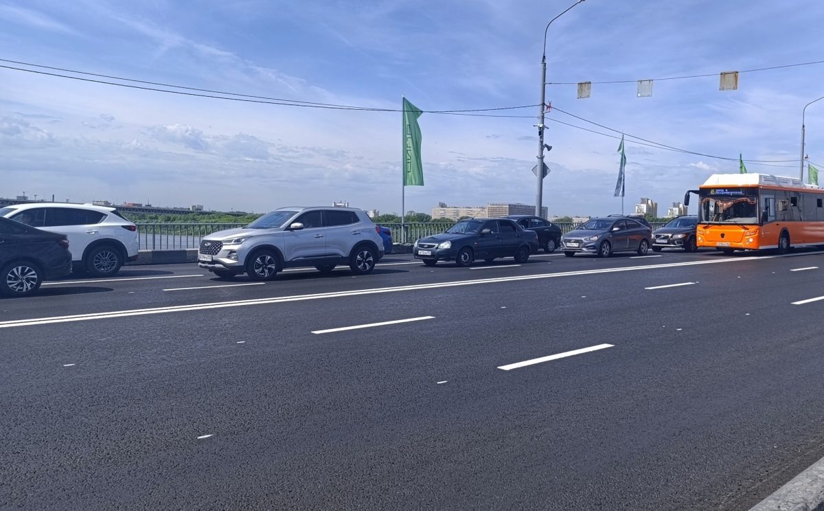    Ремонт моста проводился по ночам, чтобы не усложнять дорожную ситуацию в городе