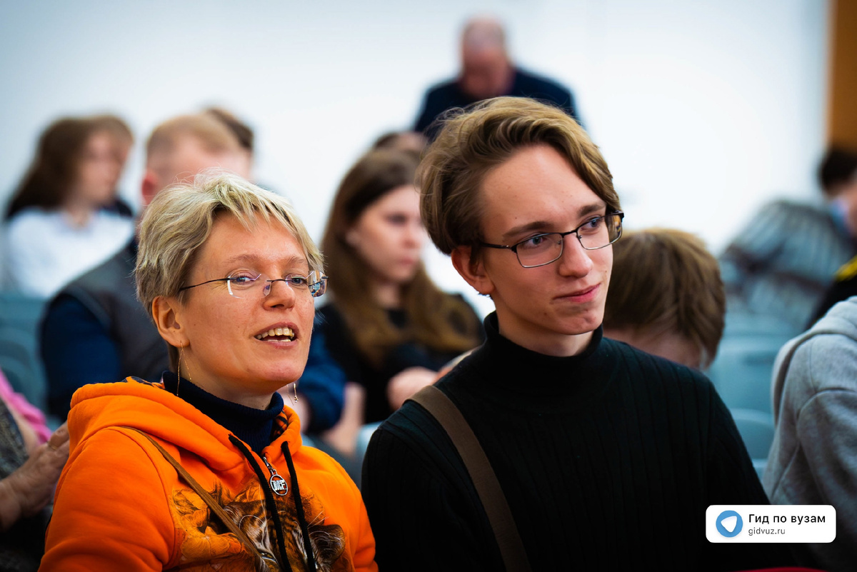 Форум «Вузы Петербурга – детям героев». СМИ «Гид по вузам».