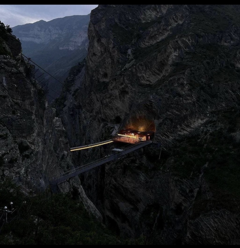 Путь к кафе «В скале». Фото из открытых источников.