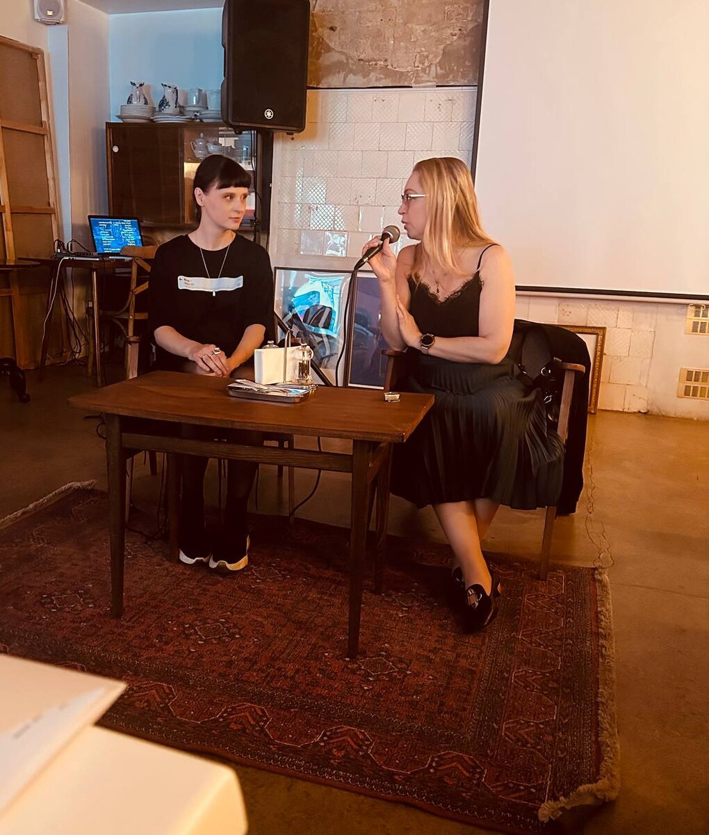 Катя Тюхай и Наталья Ломыкина