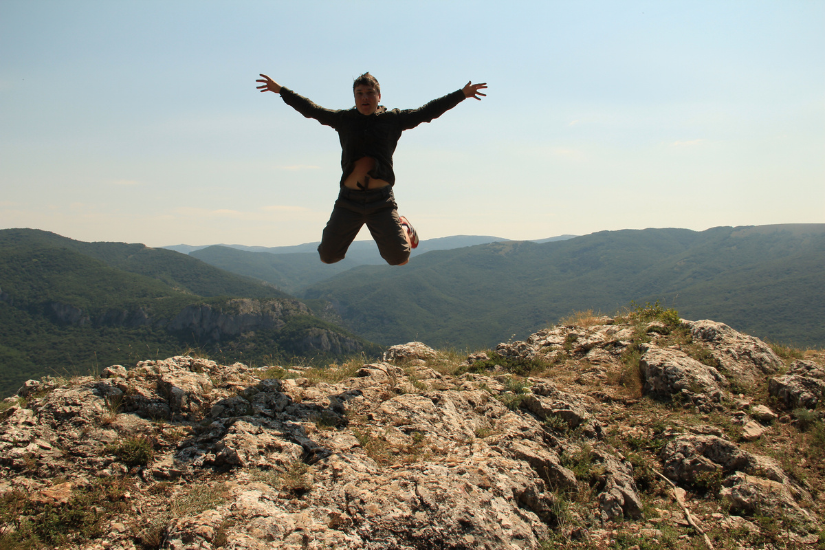 Сокол ты Орлов, Сокол... - Я не Орлов, я Соколов... - Тогда Орёл ты Соколов, ОРЁЛ :)