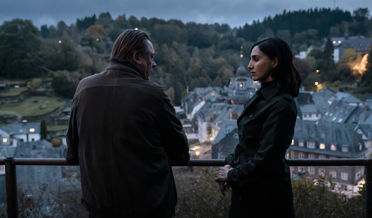 Кадр из сериала "Обвинение"