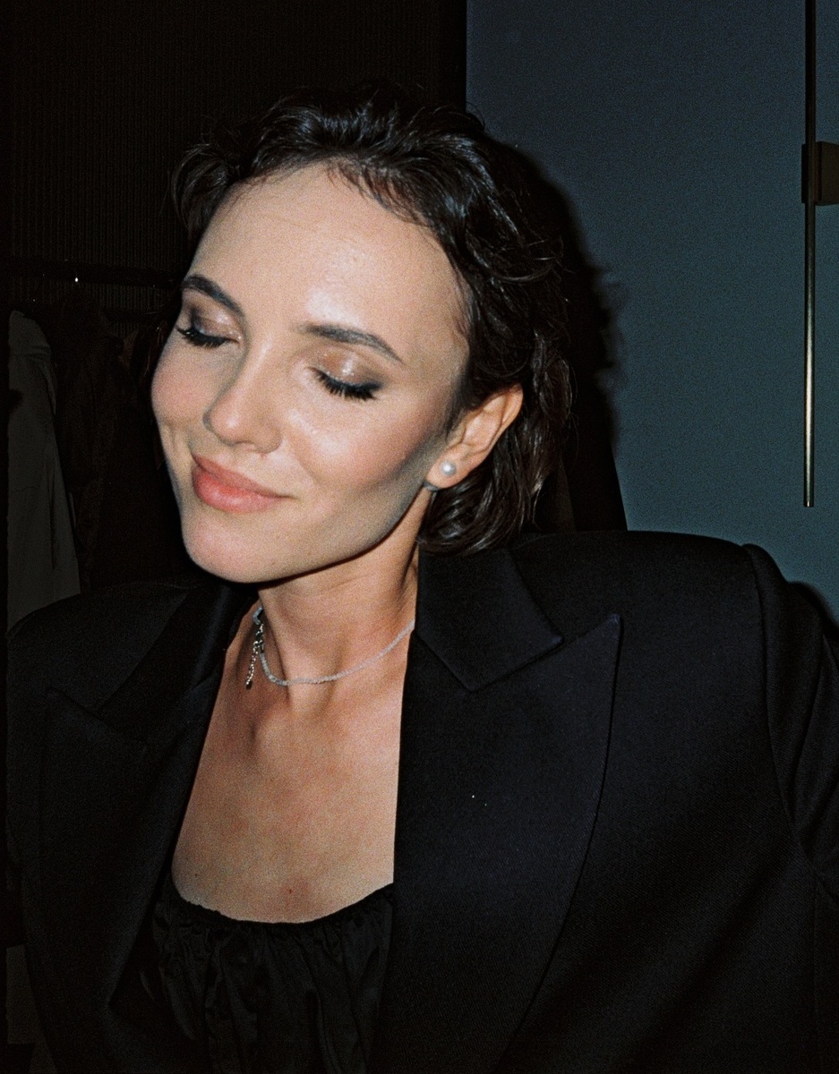    Стася Милославская стала невестойСоцсети Стаси Милославской