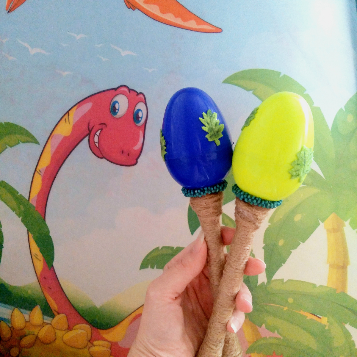 Самая первая поделка. Маракасы.