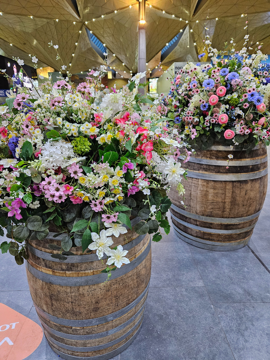 В Пулково лето.