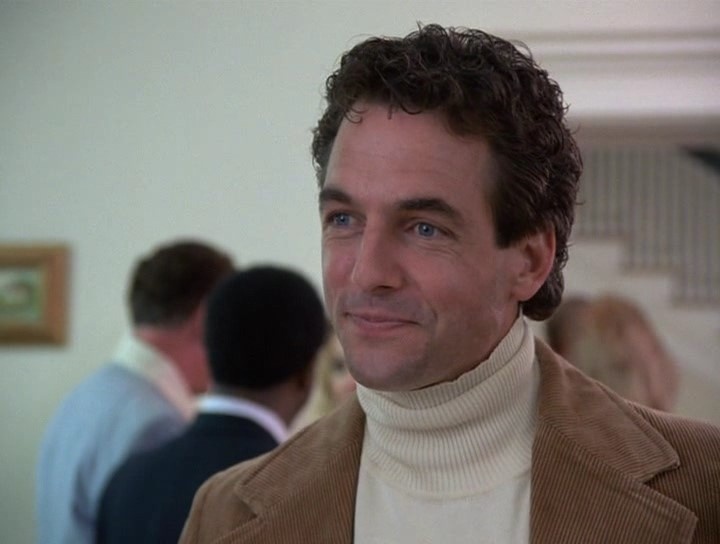 Этот фильм сделал Банди рекламу. По словам Энн Рулл, написавшей книгу о Банди, именно после выхода фильма Банди стали писать сотни любовных писем, видимо, воспринимая его таким, каким он был показан на экране. 