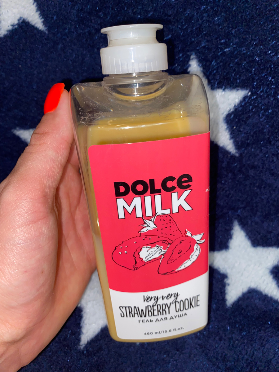 Гель для душа Дольче Милк с ароматом печенья с клубничной начинкой 