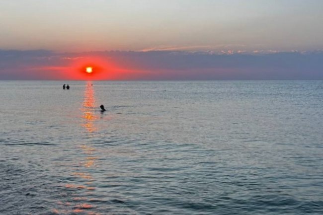    Забудьте об Абхазии: этот курорт, совмещающий популярность советских времен, сегодня обладает гораздо большей привлекательностью и стоит в два раза дешевле — что стоит посетить