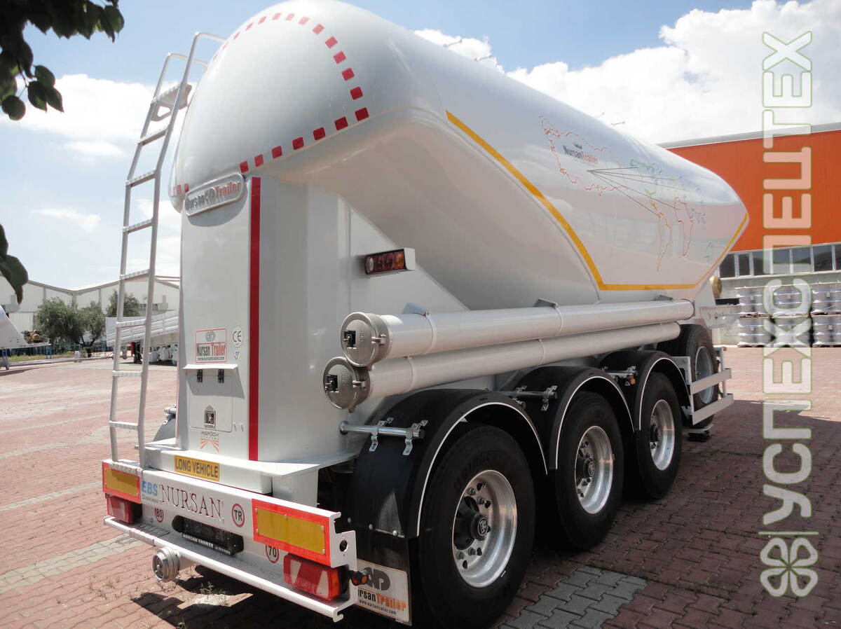 Услуги заявки аренда техники Цементовоз Nursan Nursan: Спецтехника и грузовики на сайте Успехспецтех. Полуприцеп цементовоз алюминиевый, производства Турции - Nursan Модель: Millenium (Европейского типа) Материал: АЛЮМИНИЙ Объем : 32 м³, 2 конуса выгрузки РЕЗЕРВУАР: Цистерна - форма "МИЛЕНИУМ". Два выхода, что дает нулевой невыгружаемый, так называемый «мертвый» остаток и уменьшает время разгрузки. Резервуар построен из алюминия, толщина стенки 5 мм. . Рабочее давление 2 бара и испытательное давление 2.6 бара, 2 манометра измерения давления воздуха.4 “ система выгрузки, 6 м. шлангов разгрузки и 1 предохранительный клапан, отрегулированный на 2.5 бара, расположен над верхним подиумом, лестница для подъема на полуприцеп. Шасси: По Европейским стандартам, шкворень 2” (50.8 мм), опоры OMS, г.п. 24 тонны каждая, одностороннее управление двухскоростное управление. Боковая защита согласно EEC 89/297. Задний бампер согласно EEC 97/19. Высота ССУ: под заказ Оси: 3х12 тонн производства Турции, марка MUSTAFA Ceylan или 3х9 тонн марка BPW (Германия) Тормо за барабанные. Пневматическая подвеска. Пневматическая подвеска, “z”- образные параболические рессоры. Шины 385/65 R 22.5, колеса 6+1, BRIDGESTONE или аналоги. Диски 11,75×22,5 (JANTSA). Тормоза: Тормозная система Wabco , EBS. Электросистема: 24 Вольт. Две электрические розетки (24N/24S) и розетка ЕBS на передней панели, 7-контактный электрический разъем Автоцистерна: произведена из алюминия, толщина стенки 5 мм. Откидные люки. Два выгрузных люка (конуса выгрузки). Выгрузка производится сзади. Компрессор : поршневой, маркаBekomsan (Турция), привод двигателя электрический. Рабочее давление 2 Бара, разгрузочный клапан и клапан безопасности. Выпускные отверстия с пневматическим клапаном. Окраска: Пескоструйная обработка. После - нанесение краски, возможно нанесение логотипа клиента (за дополнительную оплату). Цистерна сушится в специальной камере при 90°С. Цвет под заказ клиента. Стандартный комплект: 2 ящика для инструм