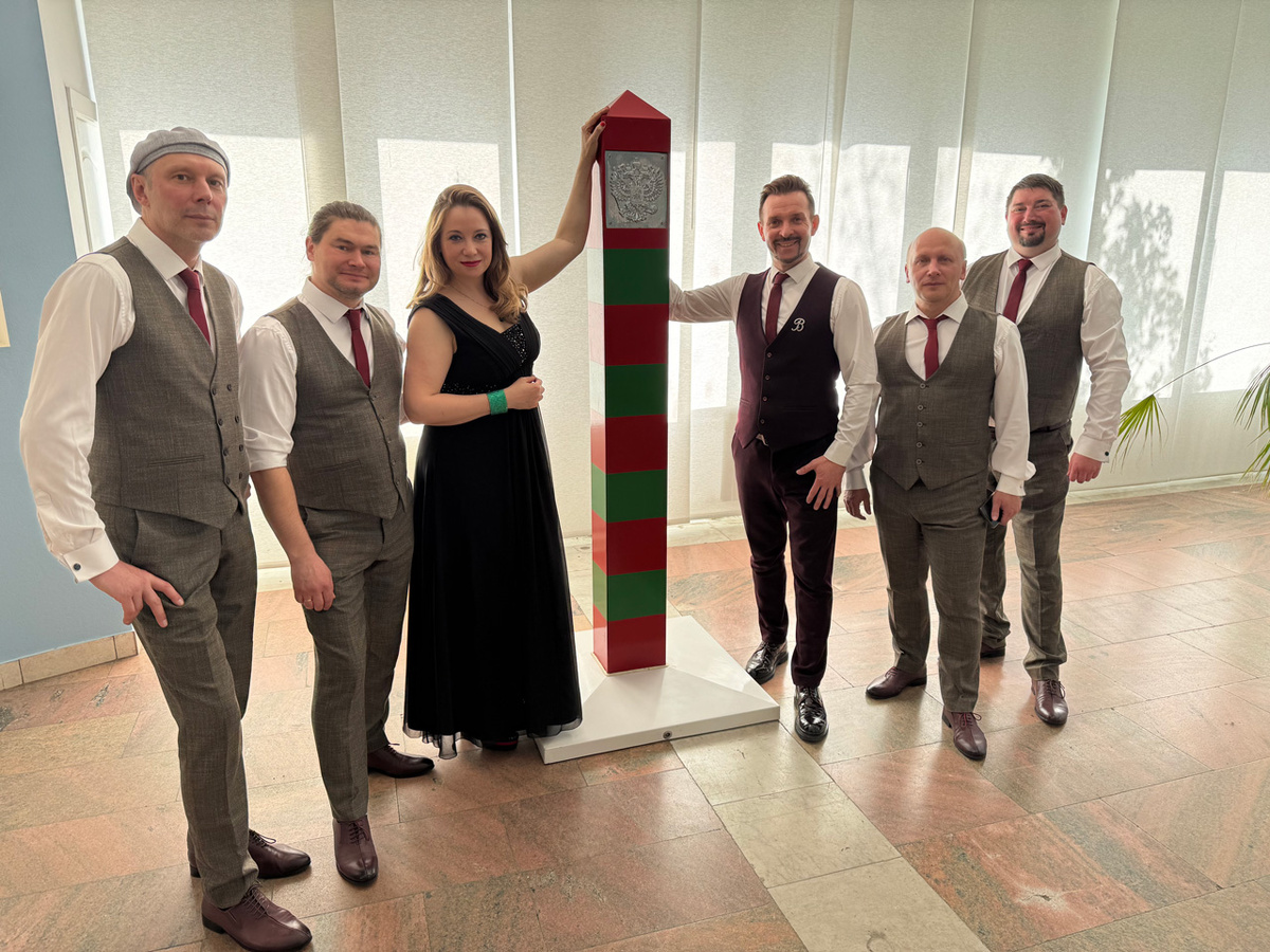 Ретро-группа "Чародеи" поздравляет с Днем пограничника