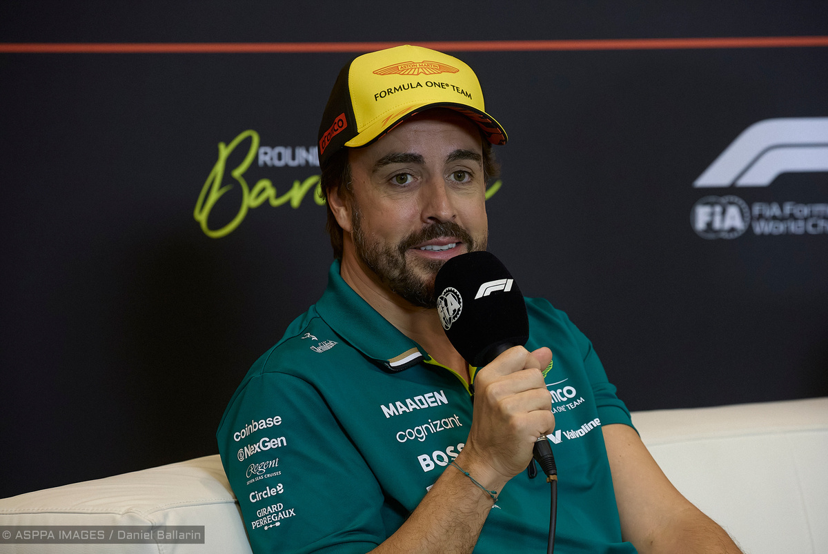 Фернандо Алонсо, Астон Мартин. Фото: Даниэль Балларин, АНО АСППА ИМАДЖЕС