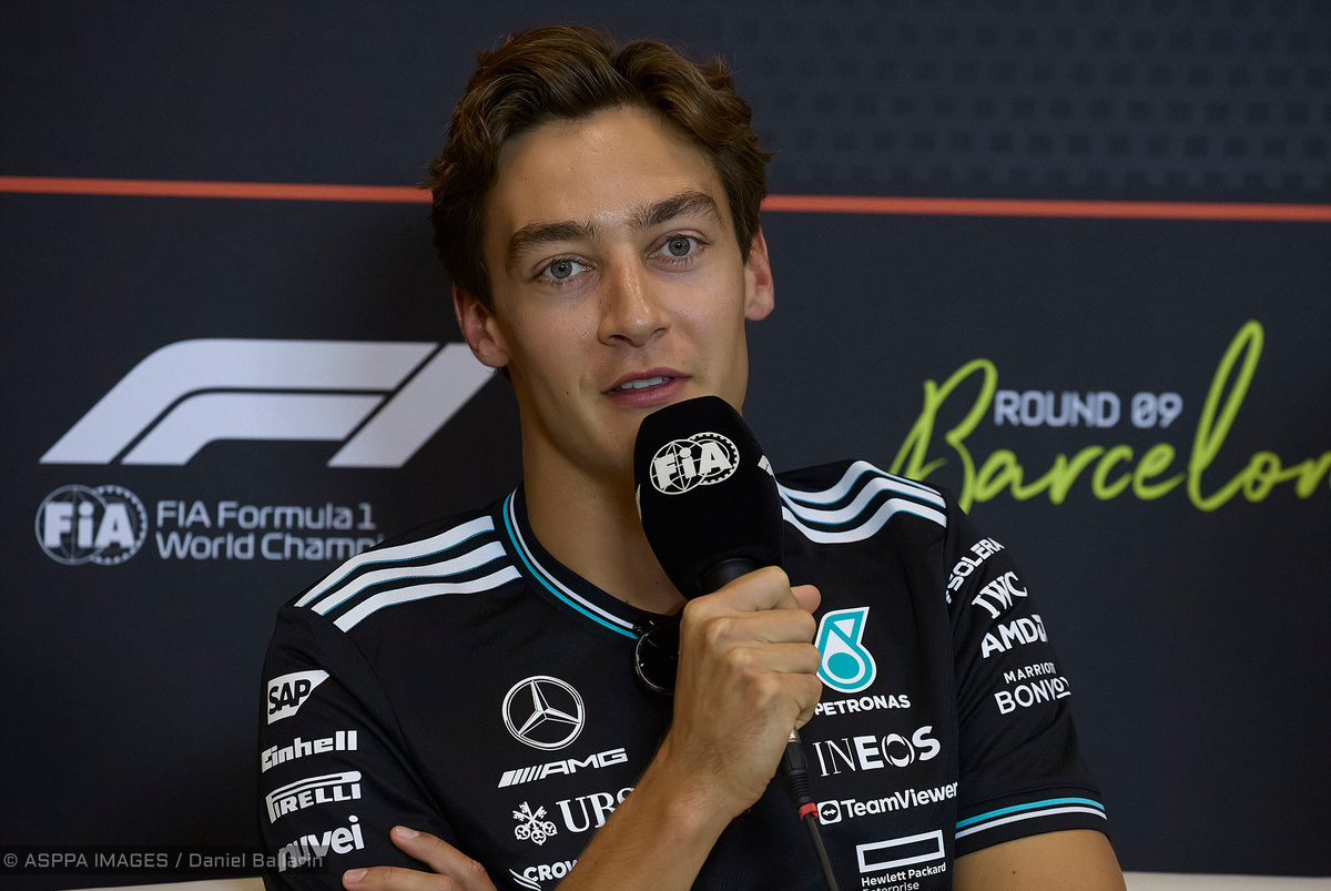 Небольшая серия фотоснимков Джорджем Расселом, Мерседес. Фото: Даниэль Балларин, АНО АСППА ИМАДЖЕС