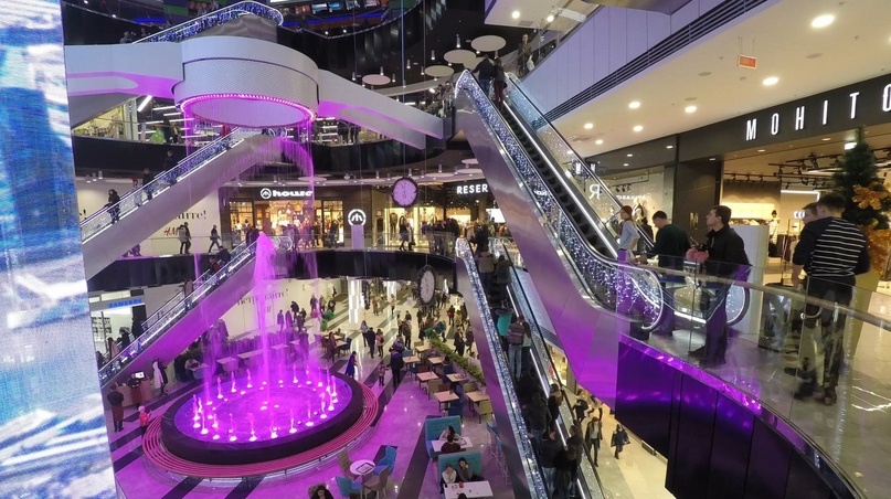 Один из многочисленных торговых центров Курска