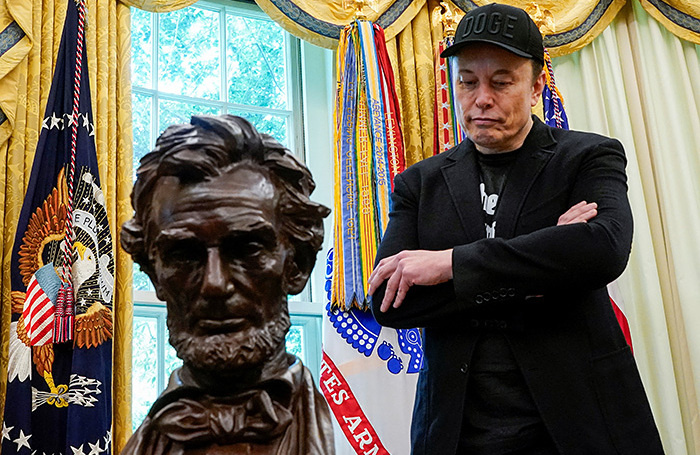    Илон Маск.REUTERS/Nathan Howard