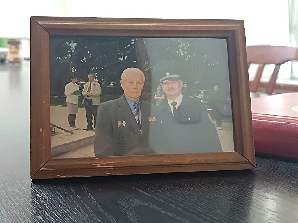     Дмитрий Сдобин со своим отцом.предоставил Дмитрий Сдобин