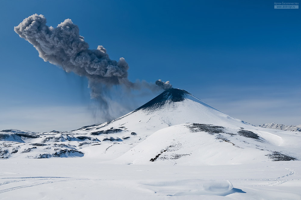 Фото: Вулкан Карымский / Артем Безотечество (архив)