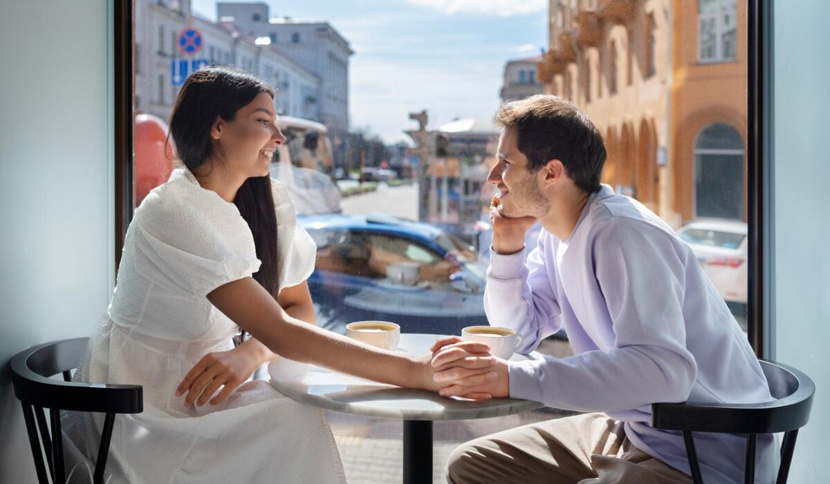     Как построить отношения, в которых не качает от "страсти" к тревоге