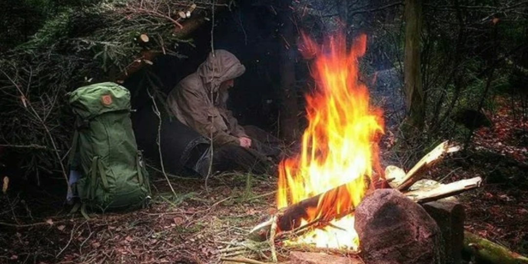 Как безопасно и удобно переночевать в лесу?