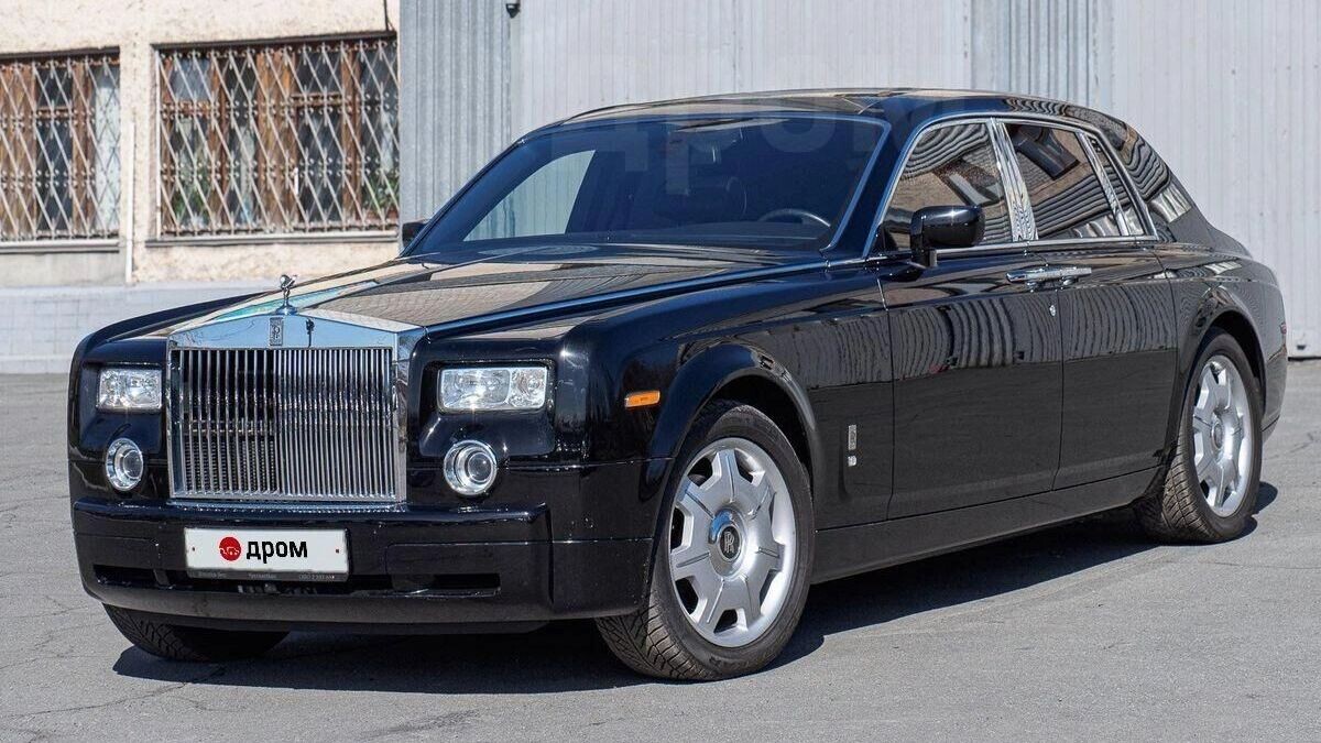     Источник: https://auto.drom.ru/chelyabinsk/rolls-royce/phantom/202807963.html
