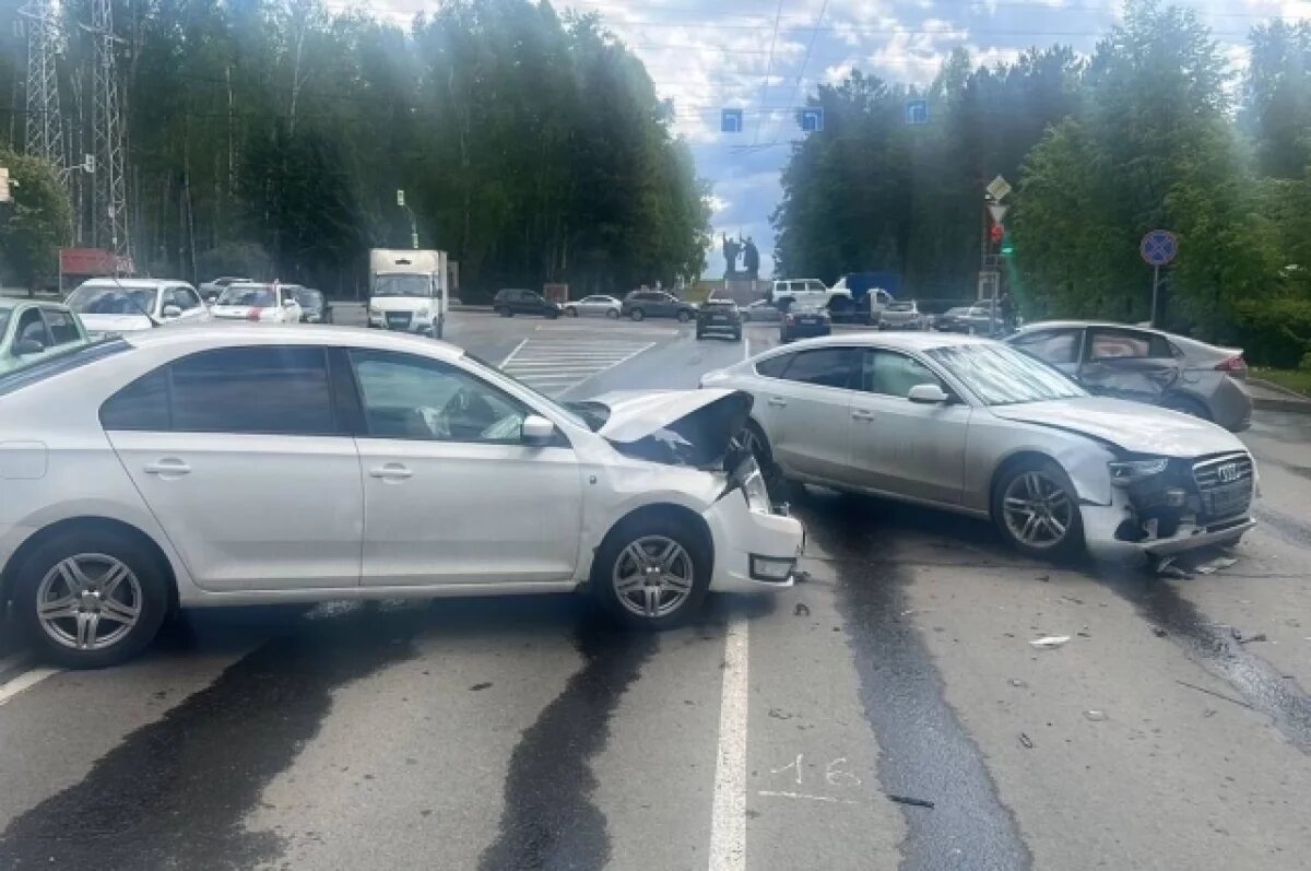    В тройном ДТП в Томске пострадала 8-летняя девочка-пассажир
