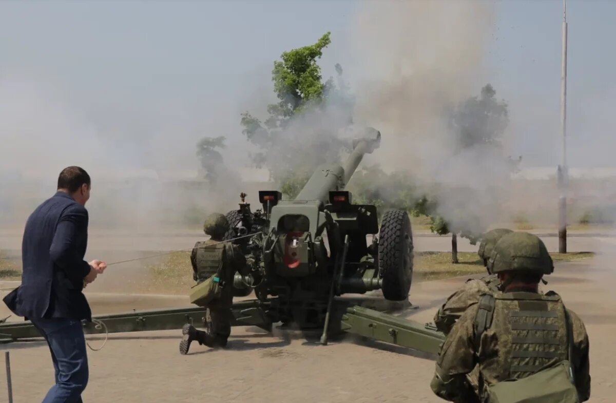    В Хабаровске впервые в истории прозвучал полуденный выстрел в День города