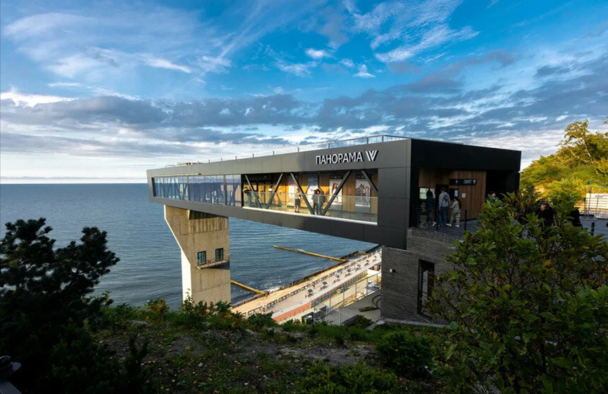 Иллюстративный материал заимствован из общедоступных ресурсов интернета, не содержащих указаний на авторов этих материалов и каких-либо ограничений для их заимствования