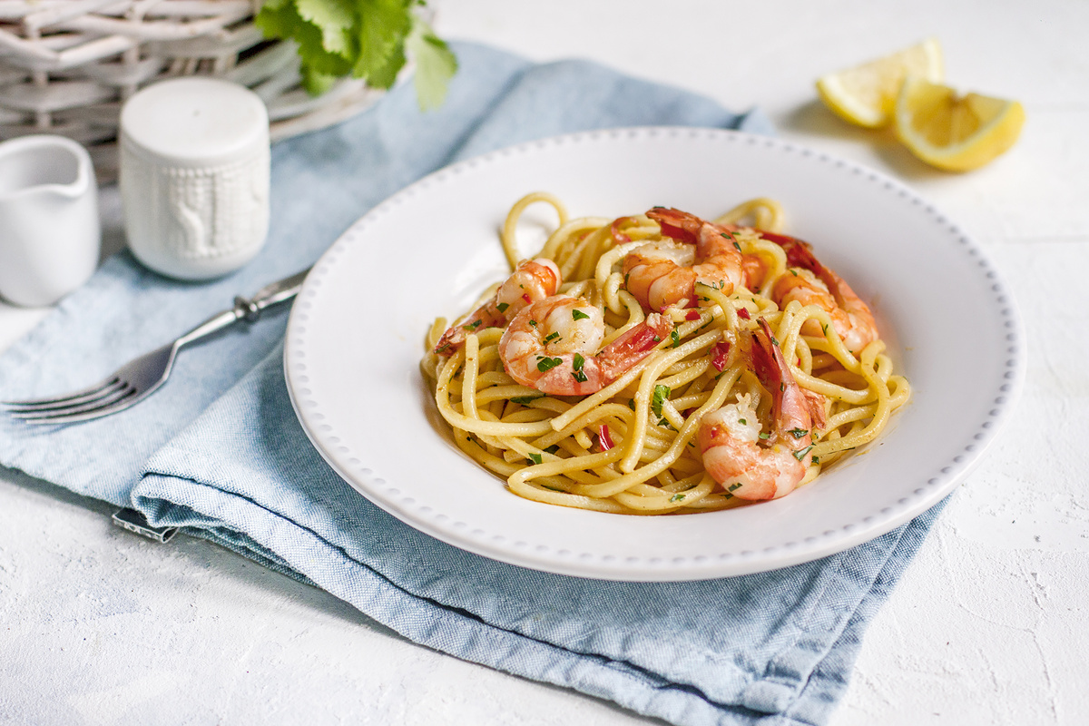 Спагетти «Альо-Ольо» с креветками и сладким Чили