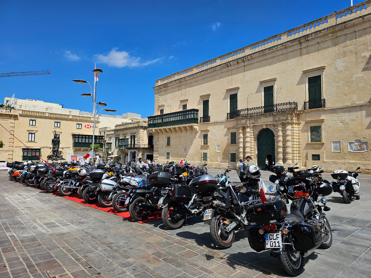 Вид на Дворец Великих магистров