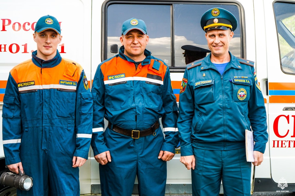    Павел Кириллов – начальник водолазной службы, Александр Корнилов – старший инструктор, Тихон Мартынов – водолаз; Антроповский Дмитрий – водитель. Фото: МЧС Республики Карелия / Telegram