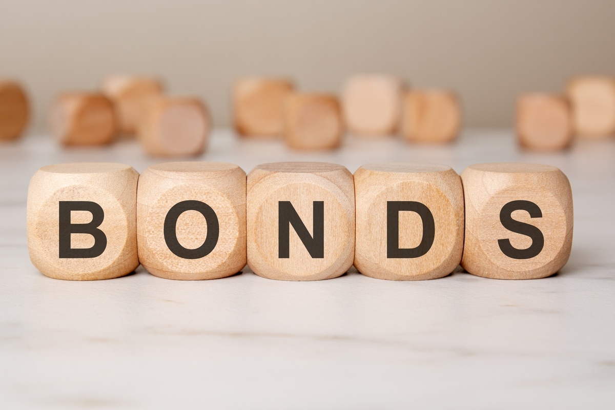 Shutterstock📷Эксперты отмечают, что отсутствие регулярных выплат и чувствительность к ставкам требуют внимательного подхода при инвестировании в дисконтные облигации