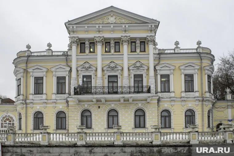 Многие городские легенды связаны с известными зданиями
Фото: Сергей Русанов © URA.RU
