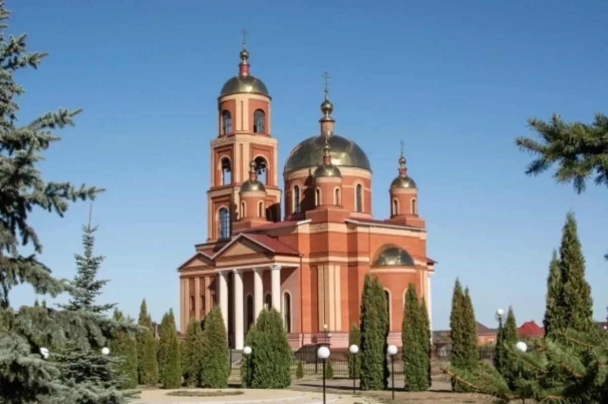    Храм новомучеников и исповедников Белгородских в городе Строитель Яковлевского округа Белгородской области.