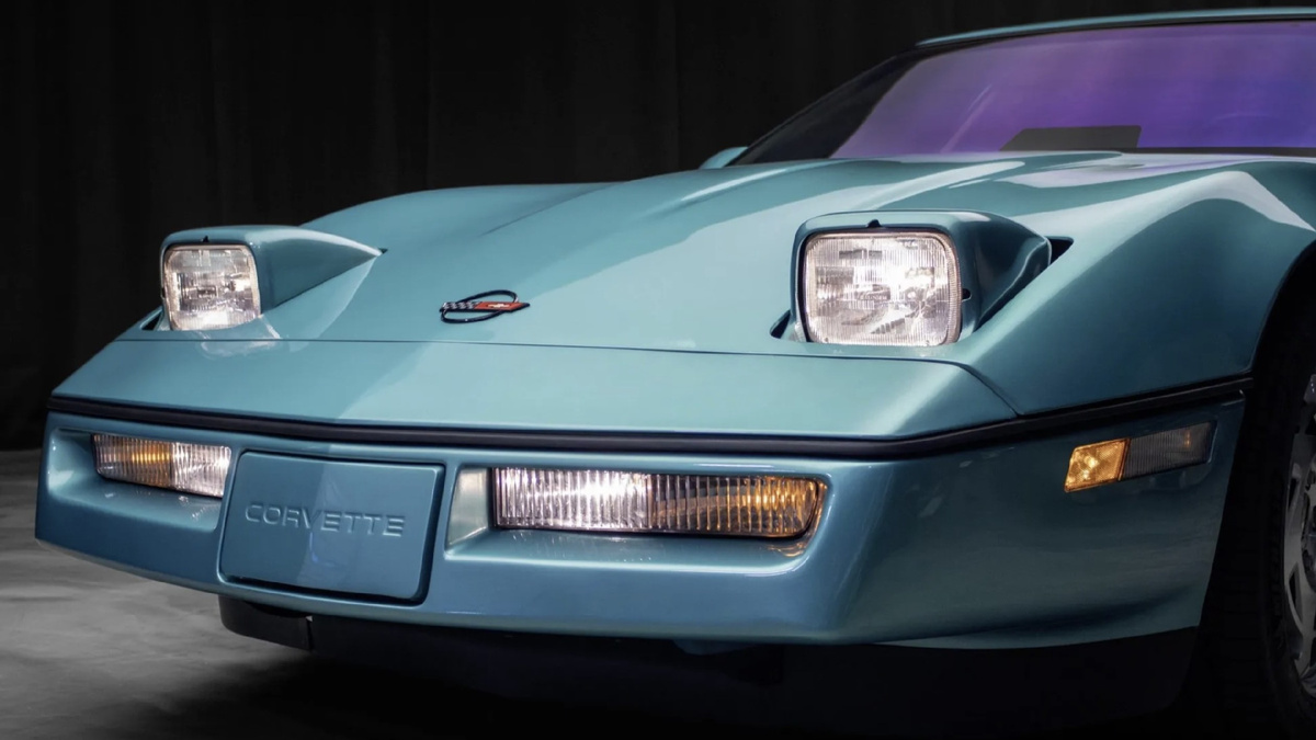 Chevy Corvette ZR-1 1990 года