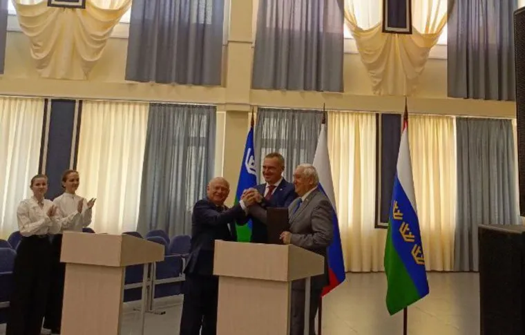 В ХМАО подписано соглашение о сотрудничестве между ветеранскими организациями Югры и Тюменской области
Фото: Инна Южакова