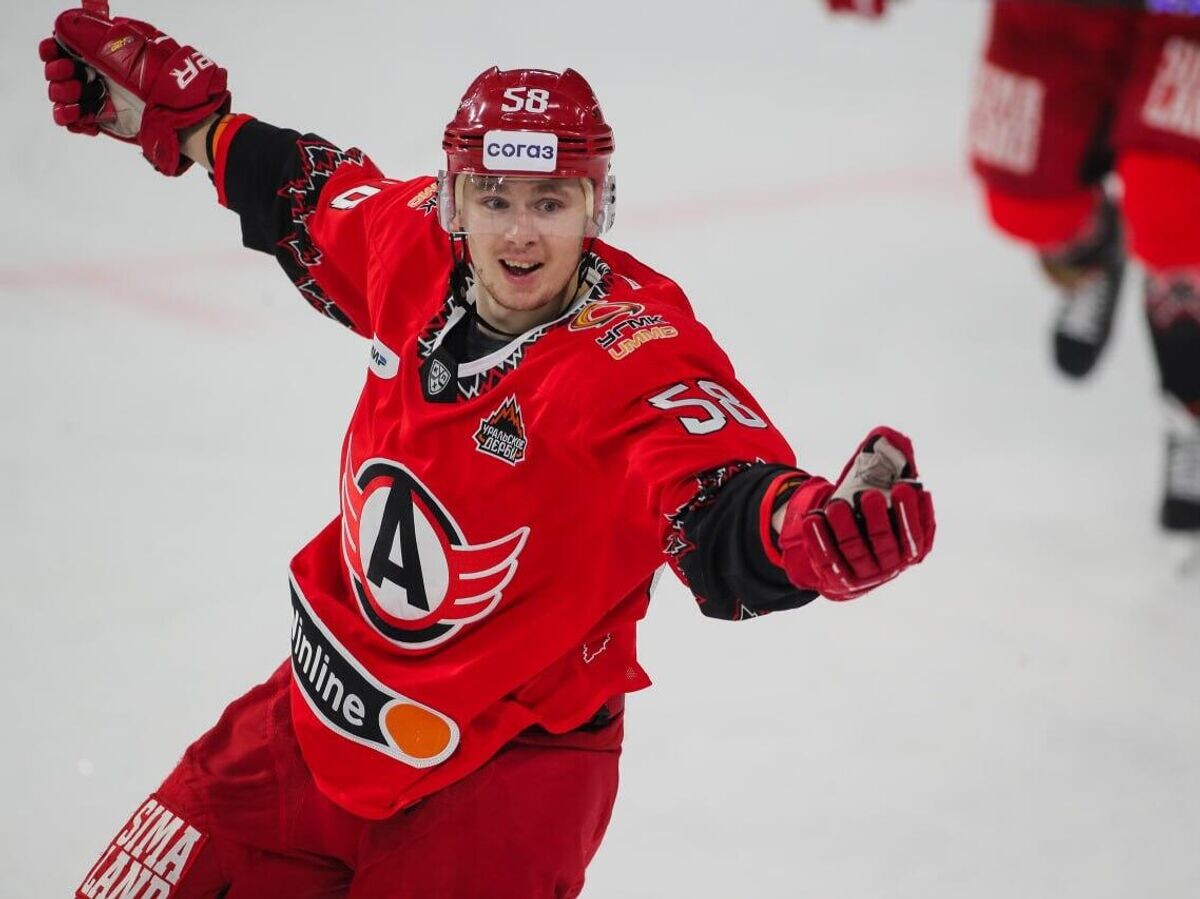    Нападающий "Автомобилиста" Андрей Обидин© Фото : Пресс-служба ХК "Автомобилист"